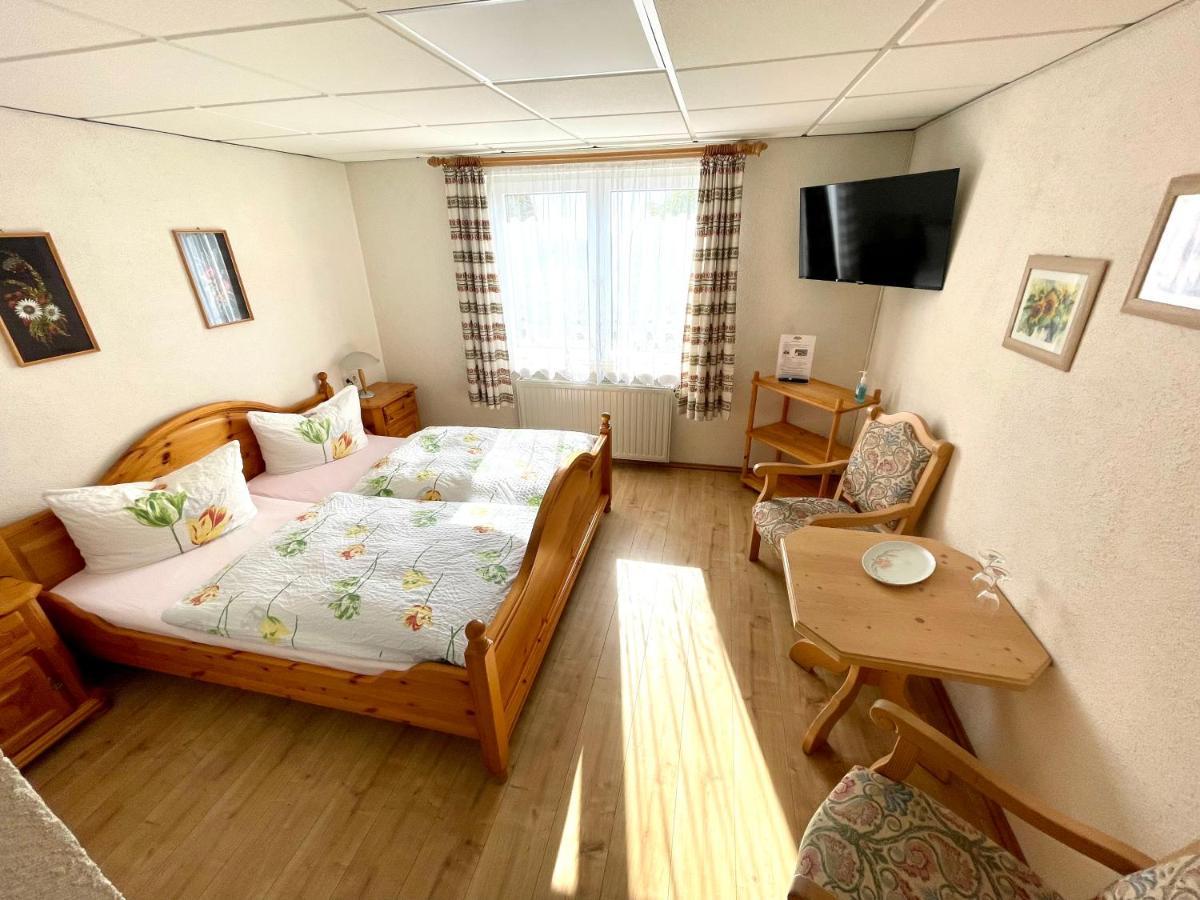 Hotel Charlott アイゼンバッハ エクステリア 写真