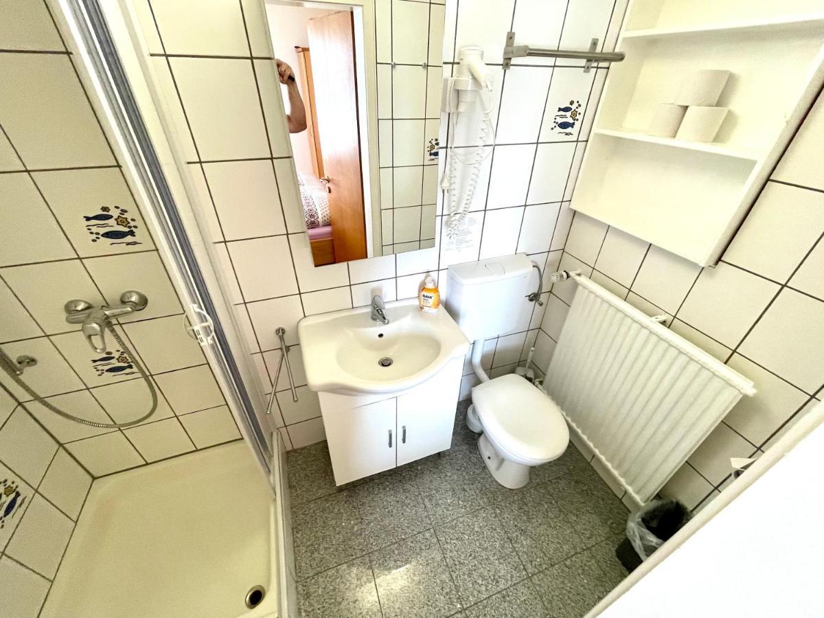 Hotel Charlott アイゼンバッハ エクステリア 写真