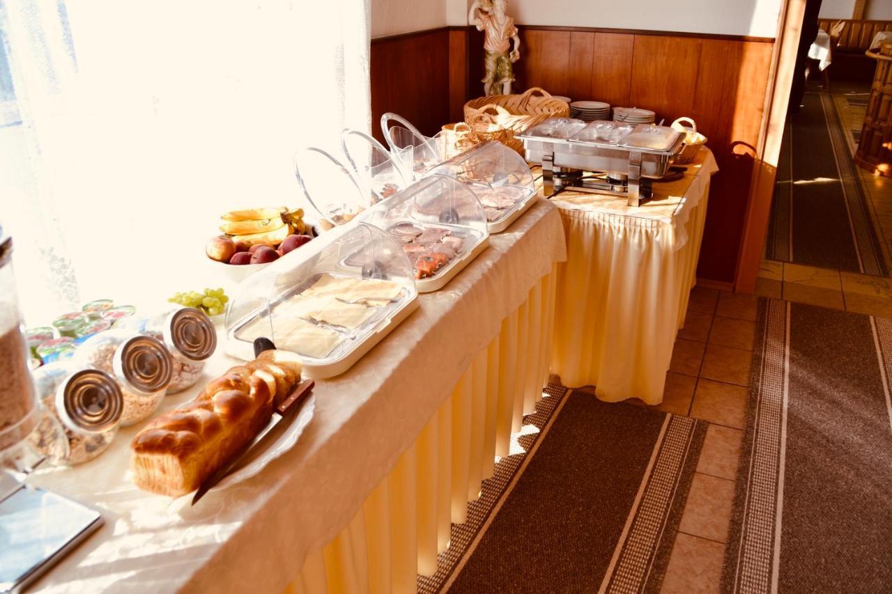 Hotel Charlott アイゼンバッハ エクステリア 写真
