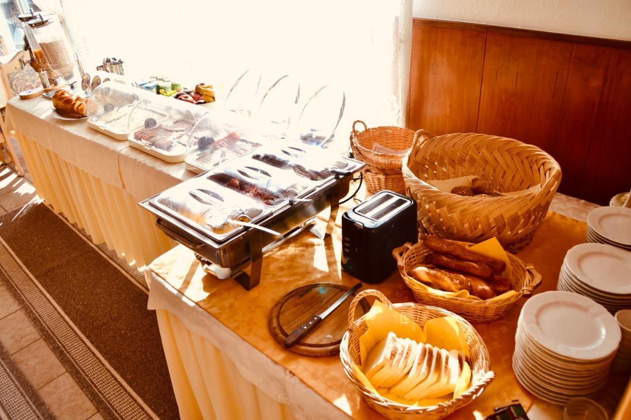 Hotel Charlott アイゼンバッハ エクステリア 写真