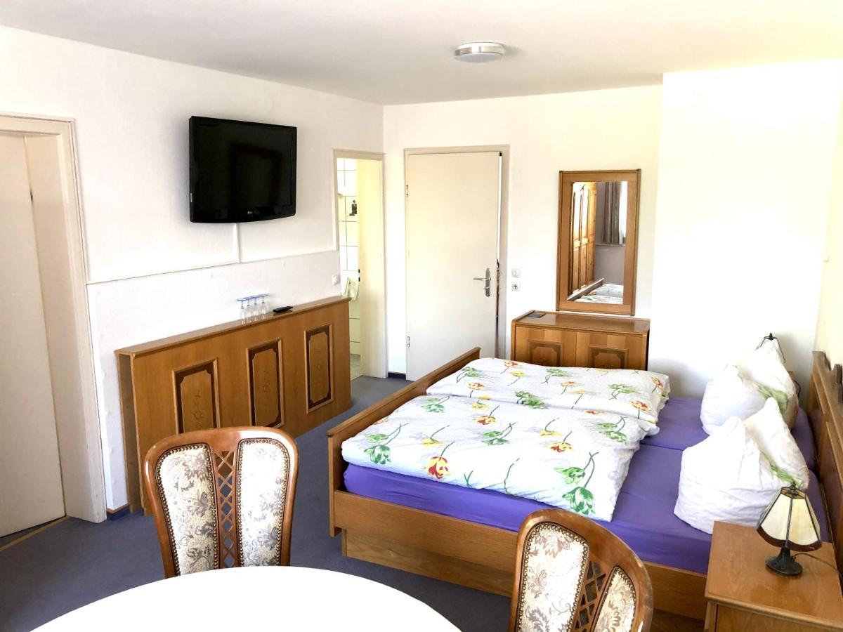 Hotel Charlott アイゼンバッハ エクステリア 写真