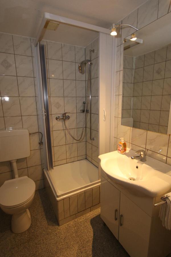 Hotel Charlott アイゼンバッハ エクステリア 写真